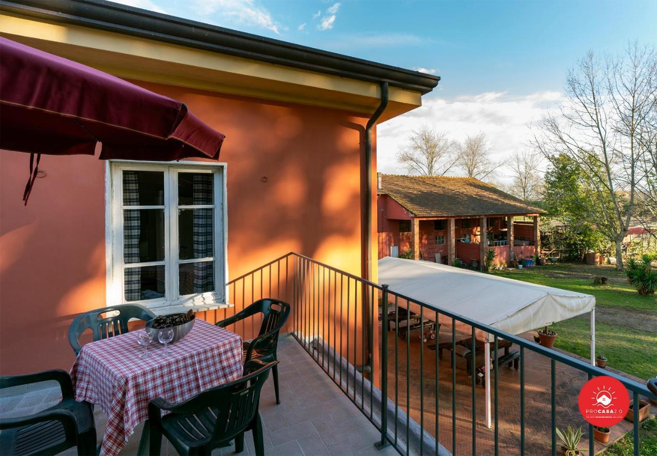 Fattoria Battilana Guest House Marina Di Carrara Bagian luar foto