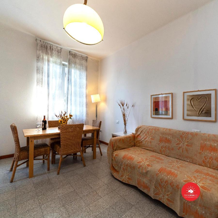 Fattoria Battilana Guest House Marina Di Carrara Bagian luar foto