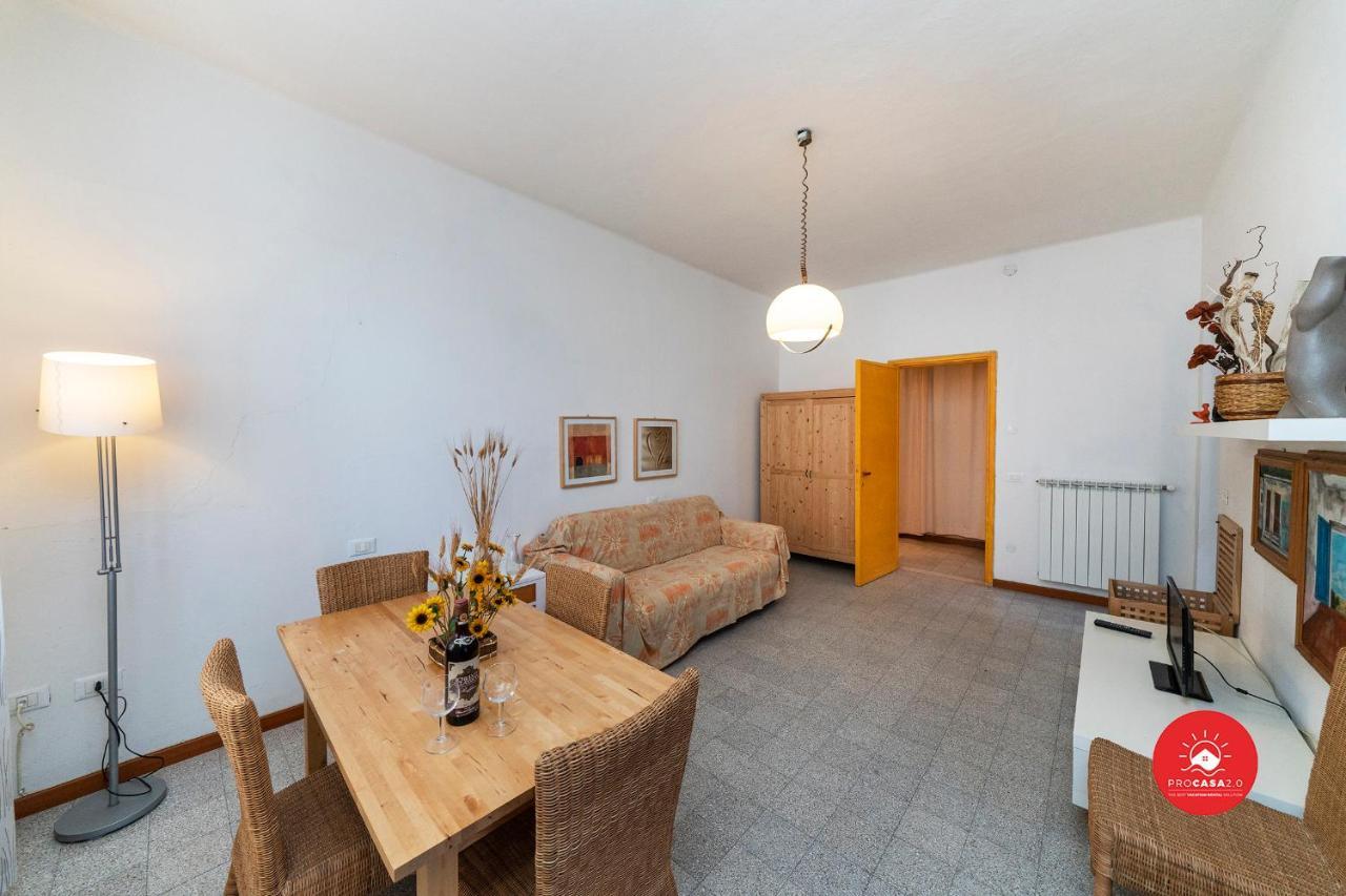 Fattoria Battilana Guest House Marina Di Carrara Bagian luar foto