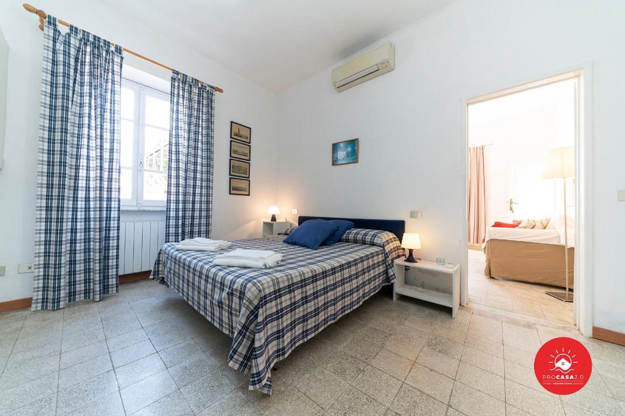 Fattoria Battilana Guest House Marina Di Carrara Bagian luar foto
