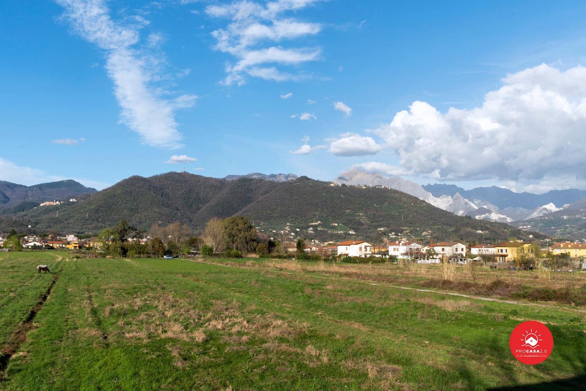 Fattoria Battilana Guest House Marina Di Carrara Bagian luar foto