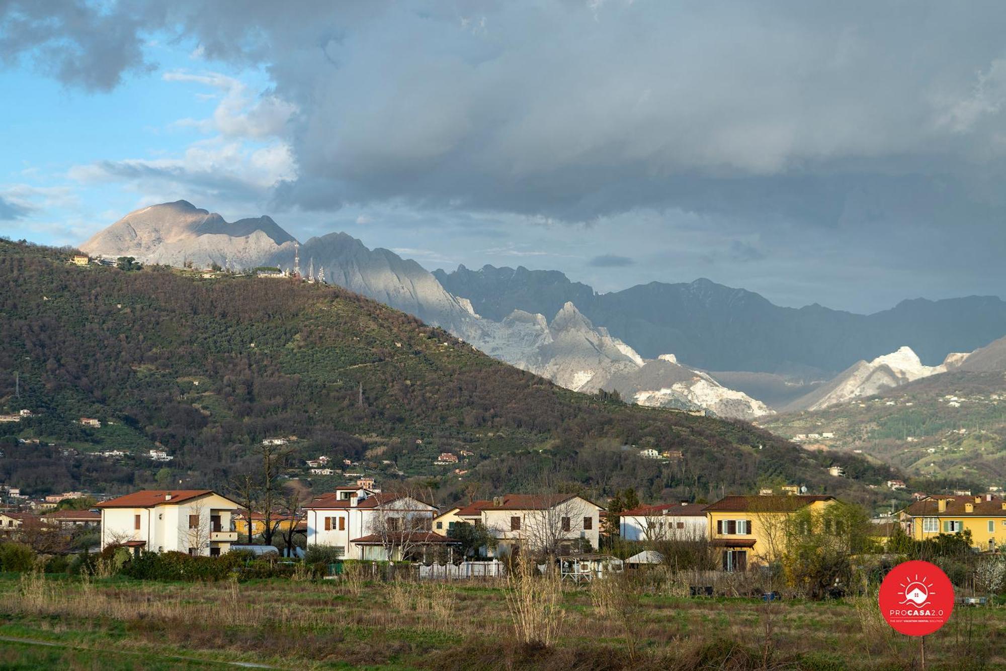 Fattoria Battilana Guest House Marina Di Carrara Bagian luar foto